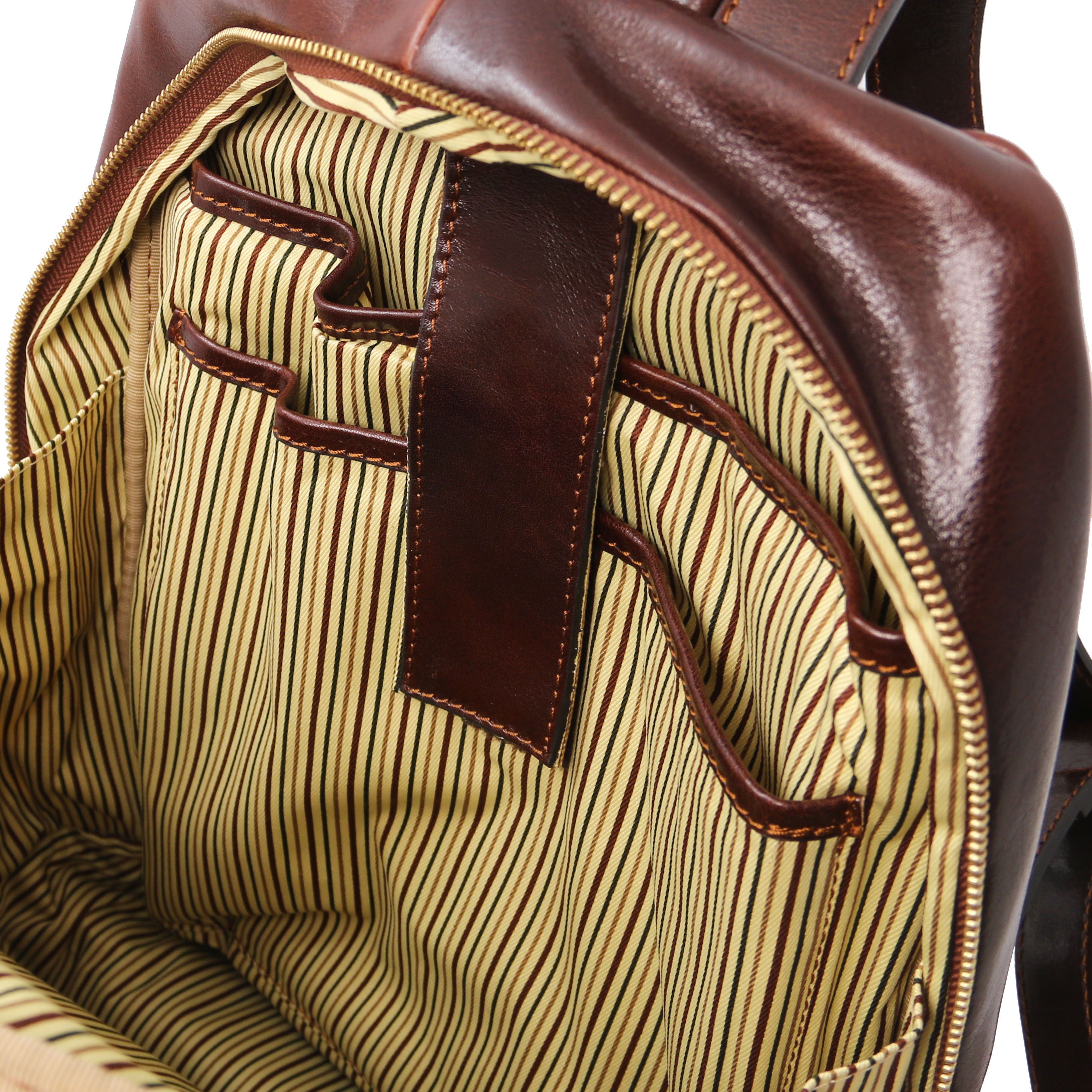 Tuscany Leather rugtas Perth 2 Compartments bruin binnenkant